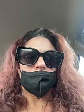 Snapshot of SunnyRays69 chatting on February 2026 09:11:01 PM SunnyRays69 online show from February 2026 09:11:01 PM