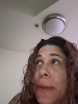 Snapshot of SunnyRays69 chatting on March 2026 06:58:01 AM SunnyRays69 online show from March 2026 06:58:01 AM