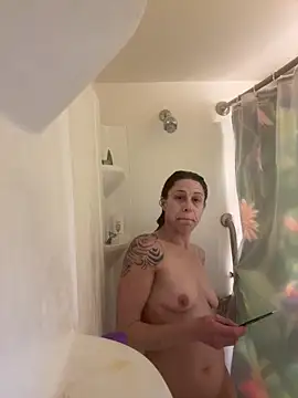 Snapshot of SunnyRays69 chatting on March 2026 08:27:02 PM SunnyRays69 online show from March 2026 08:27:02 PM