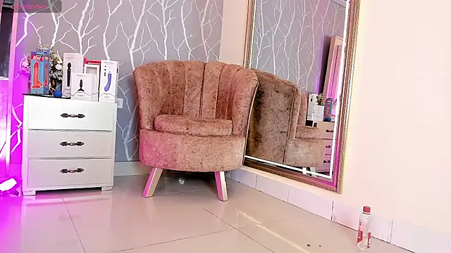 Snapshot of vanessa_guzman2 chatting on February 2025 04:40:02 PM vanessa guzman2 online show from February 2025 04:40:02 PM