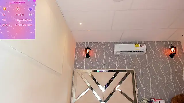 Snapshot of vanessa_guzman2 chatting on March 2025 12:32:02 PM vanessa guzman2 online show from March 2025 12:32:02 PM