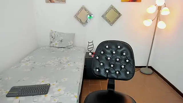 Snapshot of kattadoll chatting on March 2025 03:53:02 PM kattadoll online show from March 2025 03:53:02 PM