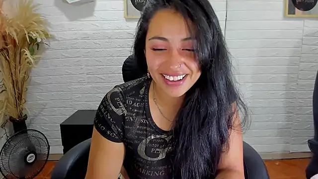 Snapshot of Aisha_09 chatting on March 2025 02:08:02 PM Aisha 09 online show from March 2025 02:08:02 PM