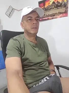 Snapshot of latinmartin73 chatting on November 2025 12:05:02 PM latinmartin73 online show from November 2025 12:05:02 PM