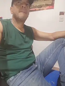 Snapshot of latinmartin73 chatting on December 2025 06:16:01 PM latinmartin73 online show from December 2025 06:16:01 PM