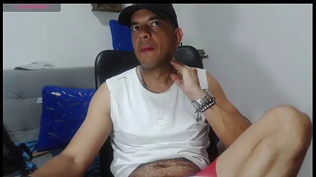 latinmartin73 online show from March 2026 12:32:02 AM