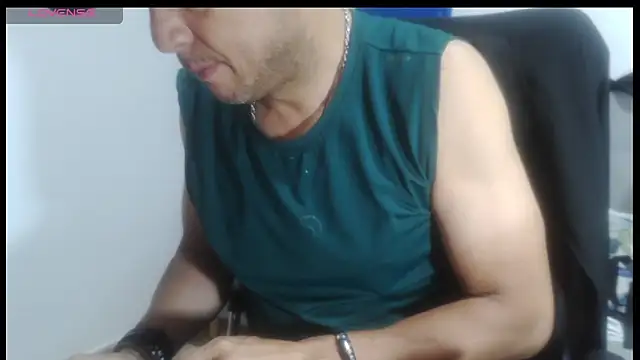 latinmartin73 online show from April 2026 12:46:02 AM