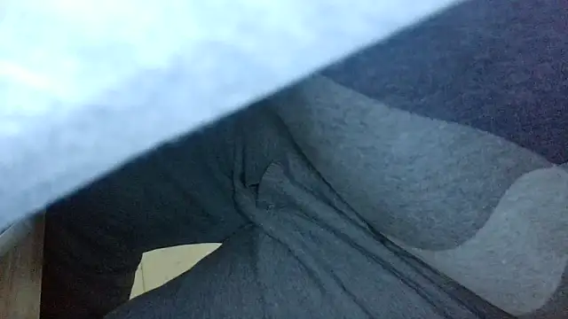 huzi518 online show from March 2025 01:24:02 PM