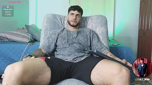 Colt Perci online show from November 2025 02:11:01 AM