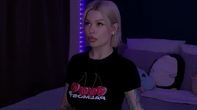 Snapshot of Sasha_Mason chatting on April 2026 09:01:02 AM Sasha Mason online show from April 2026 09:01:02 AM