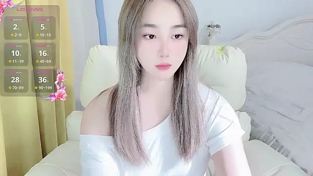 Snapshot of Caitlyn__ chatting on April 2026 12:50:02 PM Caitlyn online show from April 2026 12:50:02 PM