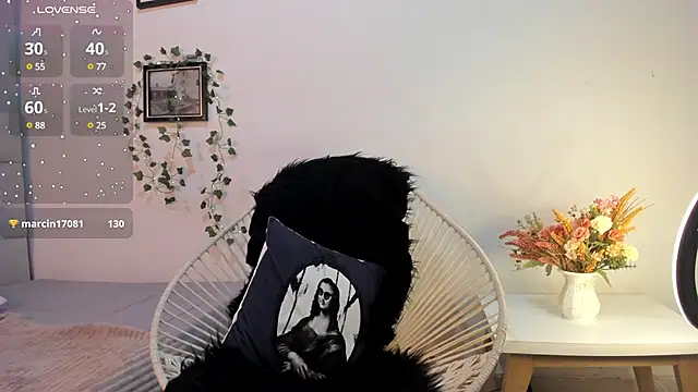 Snapshot of savagequeenbee7 chatting on December 2024 01:27:02 PM savagequeenbee7 online show from December 2024 01:27:02 PM