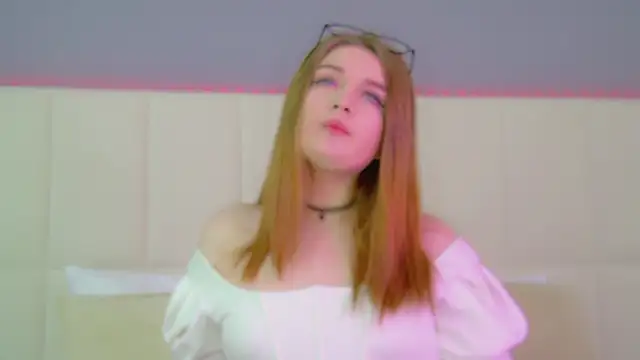 CrystalLyons online show from March 2025 06:25:02 AM