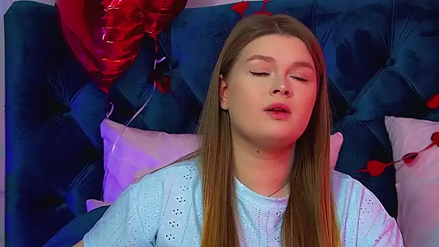 CrystalLyons online show from February 2026 06:08:01 AM