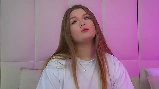 Snapshot of CrystalLyons chatting on March 2026 06:23:02 PM CrystalLyons online show from March 2026 06:23:02 PM