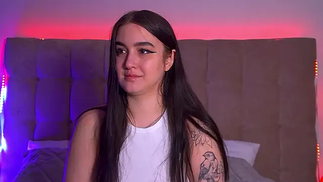 ChristinaMilton online show from March 2025 06:33:02 PM