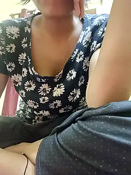 Snapshot of Sanaya_7 chatting on January 2025 04:25:02 PM Sanaya 7 online show from January 2025 04:25:02 PM