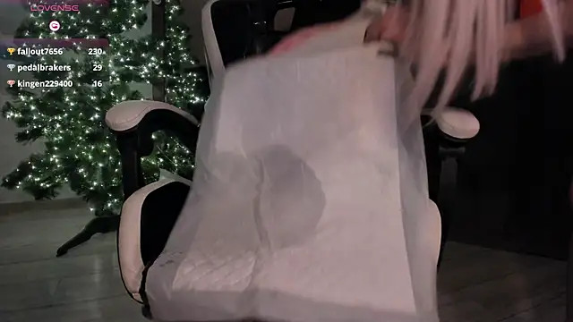 Lana Younes online show from December 2024 02:08:02 PM