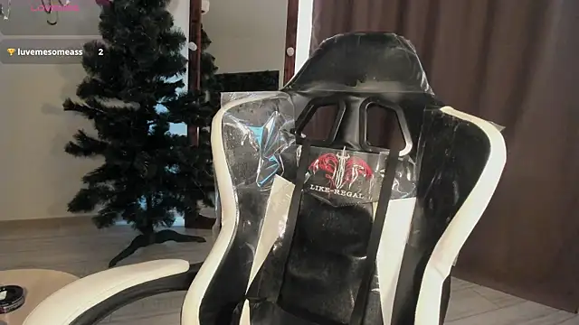 Lana Younes online show from February 2025 01:22:01 PM