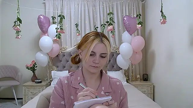 KellyStone online show from February 2025 02:44:02 AM