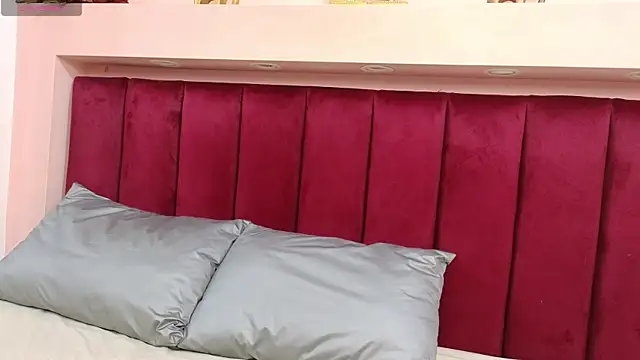 Snapshot of JESSYCORTES chatting on February 2025 03:39:01 PM JESSYCORTES online show from February 2025 03:39:01 PM