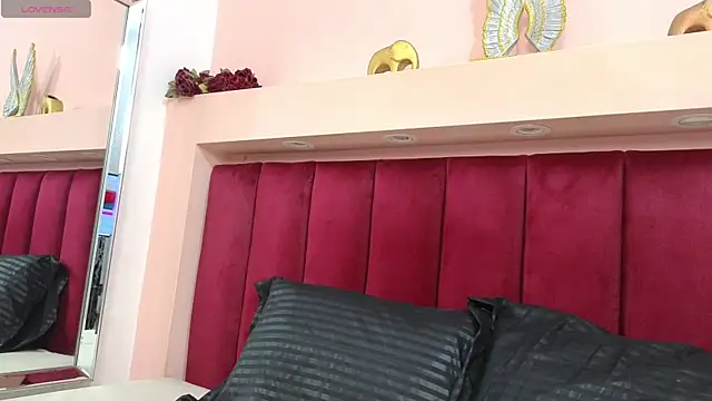 Snapshot of JESSYCORTES chatting on February 2025 01:44:01 PM JESSYCORTES online show from February 2025 01:44:01 PM