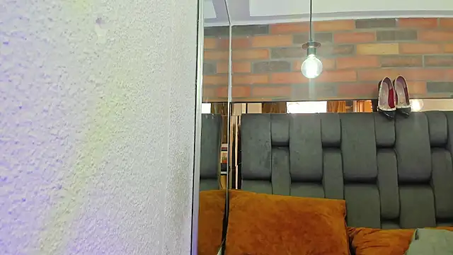 Snapshot of JESSYCORTES chatting on September 2025 01:55:01 PM JESSYCORTES online show from September 2025 01:55:01 PM