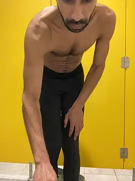 Snapshot of Lucascacaca chatting on December 2024 06:20:01 PM Lucascacaca online show from December 2024 06:20:01 PM