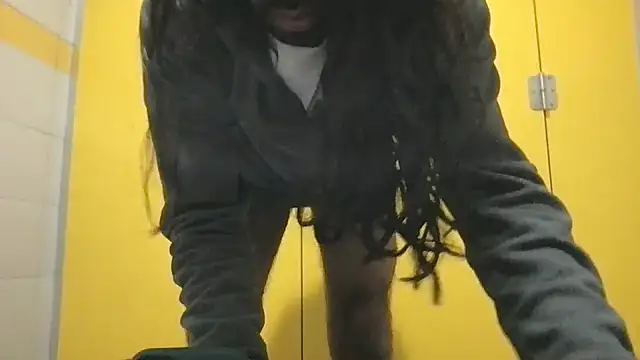 Snapshot of Lucascacaca chatting on December 2024 06:26:02 PM Lucascacaca online show from December 2024 06:26:02 PM