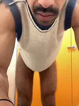 Snapshot of Lucascacaca chatting on December 2024 09:47:02 AM Lucascacaca online show from December 2024 09:47:02 AM