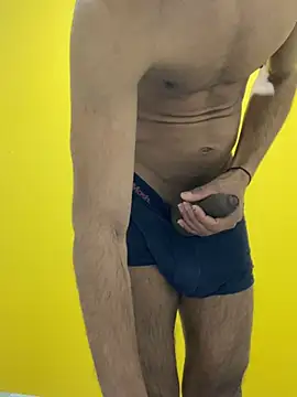 Snapshot of Lucascacaca chatting on December 2024 05:29:01 PM Lucascacaca online show from December 2024 05:29:01 PM