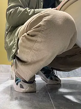 Snapshot of Lucascacaca chatting on December 2024 01:17:01 PM Lucascacaca online show from December 2024 01:17:01 PM