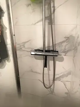 Snapshot of Lucascacaca chatting on October 2025 10:43:02 AM Lucascacaca online show from October 2025 10:43:02 AM