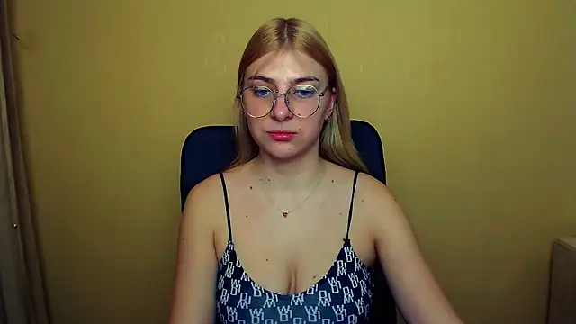 Luna Lush  online show from January 2025 08:29:01 AM