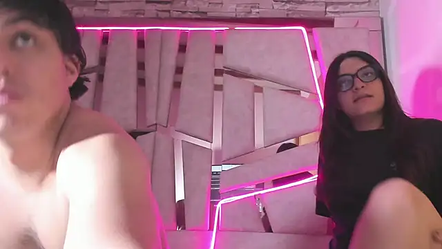 Snapshot of mia_and_austin chatting on December 2025 01:22:02 AM mia and austin online show from December 2025 01:22:02 AM