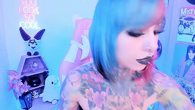 NikkiRamone online show from November 2025 09:39:01 PM