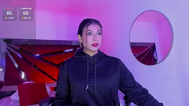 ZaraLim online show from February 2025 12:12:01 PM