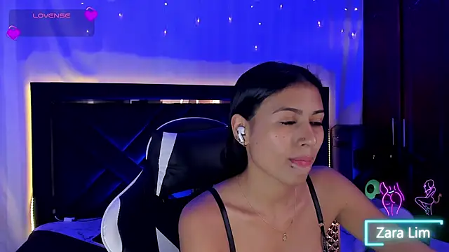 ZaraLim online show from December 2025 09:02:01 PM