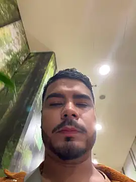 Snapshot of thiagowes chatting on April 2026 06:49:02 PM thiagowes online show from April 2026 06:49:02 PM