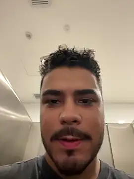 Snapshot of thiagowes chatting on April 2026 11:54:01 PM thiagowes online show from April 2026 11:54:01 PM