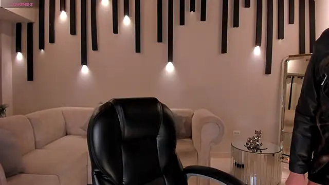 Snapshot of RebeccaHudson chatting on February 2025 03:19:01 AM RebeccaHudson online show from February 2025 03:19:01 AM