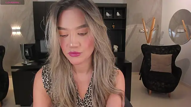 Snapshot of RebeccaHudson chatting on February 2025 03:12:01 AM RebeccaHudson online show from February 2025 03:12:01 AM