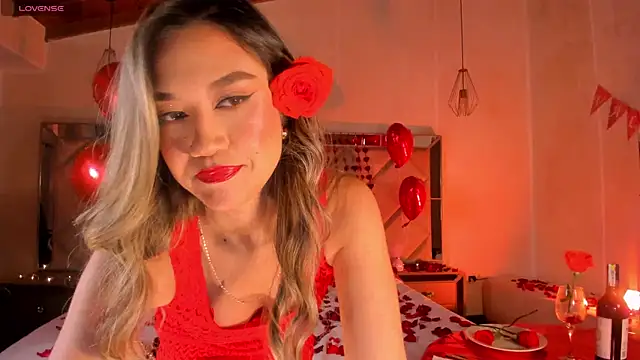 Snapshot of RebeccaHudson chatting on February 2025 04:14:02 AM RebeccaHudson online show from February 2025 04:14:02 AM