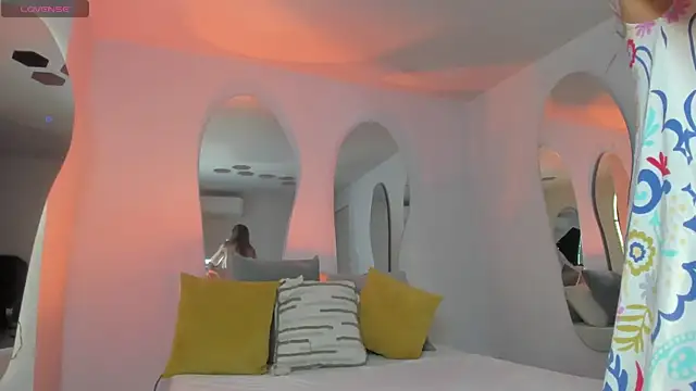 Snapshot of RebeccaHudson chatting on March 2025 03:08:01 AM RebeccaHudson online show from March 2025 03:08:01 AM