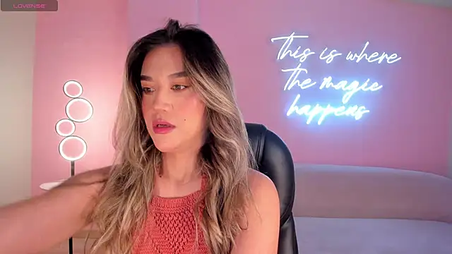 Snapshot of RebeccaHudson chatting on March 2025 02:52:01 AM RebeccaHudson online show from March 2025 02:52:01 AM