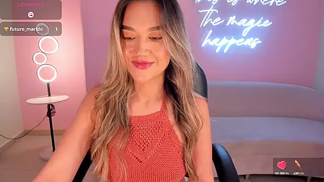 Snapshot of RebeccaHudson chatting on March 2025 05:57:01 AM RebeccaHudson online show from March 2025 05:57:01 AM