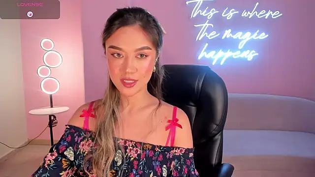 Snapshot of RebeccaHudson chatting on March 2025 02:53:01 AM RebeccaHudson online show from March 2025 02:53:01 AM