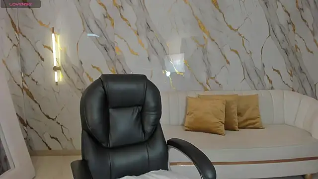 Snapshot of RebeccaHudson chatting on September 2025 07:16:01 PM RebeccaHudson online show from September 2025 07:16:01 PM