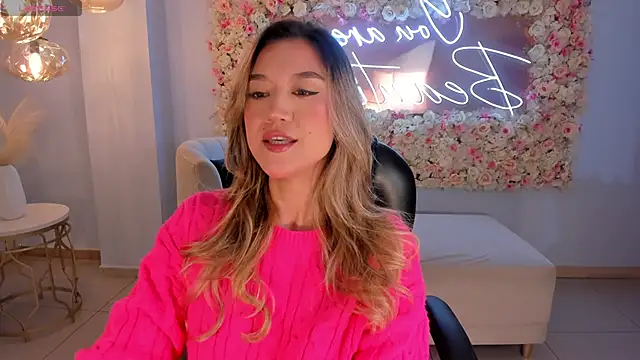 Snapshot of RebeccaHudson chatting on October 2025 07:55:01 PM RebeccaHudson online show from October 2025 07:55:01 PM