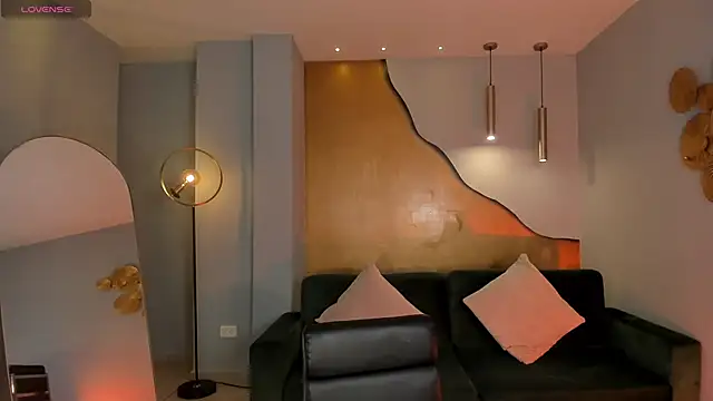 Snapshot of RebeccaHudson chatting on December 2025 07:20:02 PM RebeccaHudson online show from December 2025 07:20:02 PM